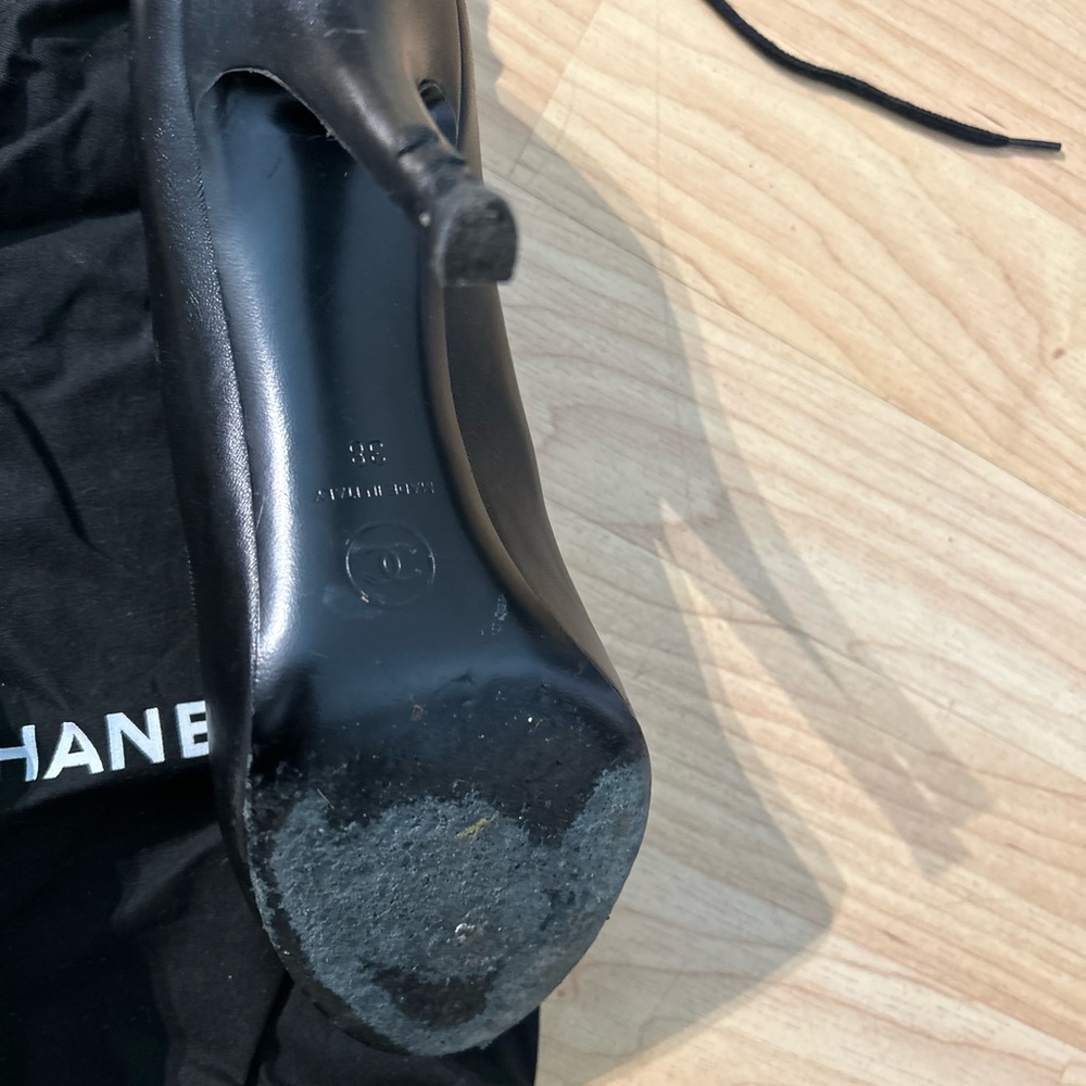 Chanel Pumps -USED AUTHENTIC - Picture 9 of 9